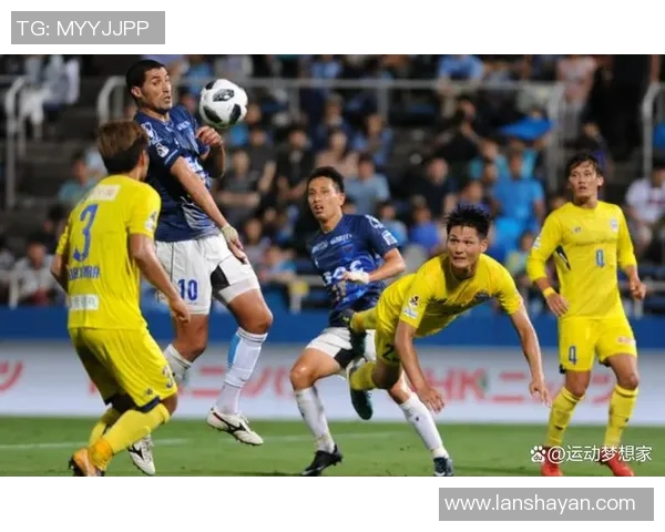 大宫松鼠与鸟取飞翔的精彩对决揭示了日本足球的无限魅力与潜力 大宫松鼠与鸟取飞翔的精彩对决揭示了日本足球的无限魅力与潜力