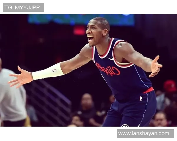 1月12日快船与热火激战一触即发球迷期待精彩对决与精彩表现