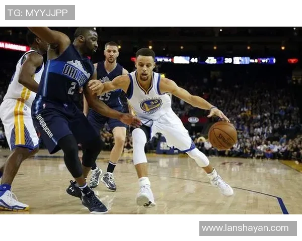 10月24日勇士与小牛精彩对决回放分析及比赛亮点总结 10月24日勇士与小牛精彩对决回放分析及比赛亮点总结