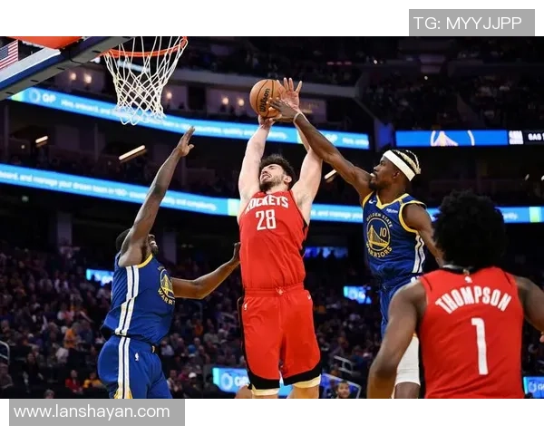 2011年NBA热火与勇士对决回顾两队风格碰撞的精彩瞬间与赛季影响